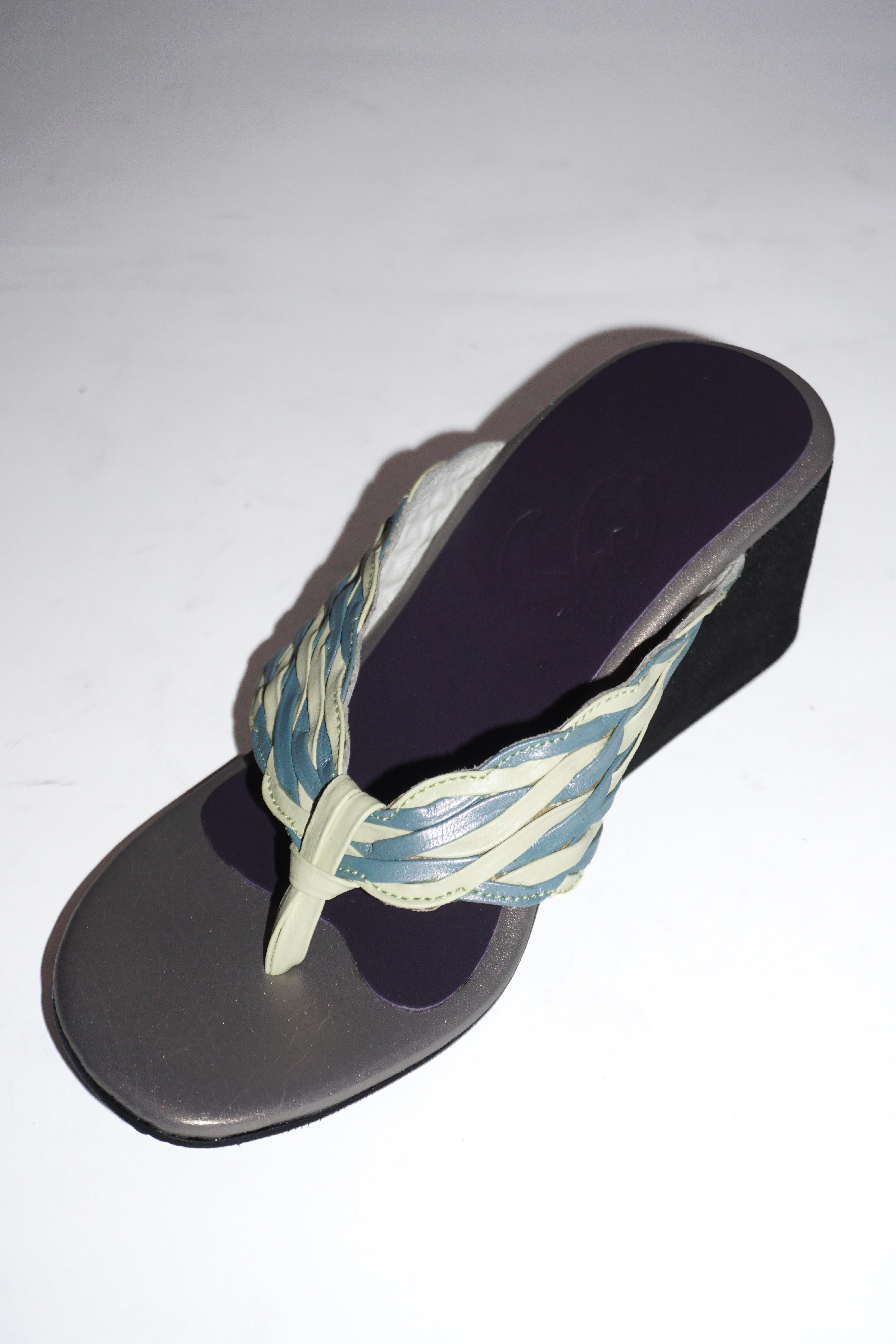 Gaia Wedge